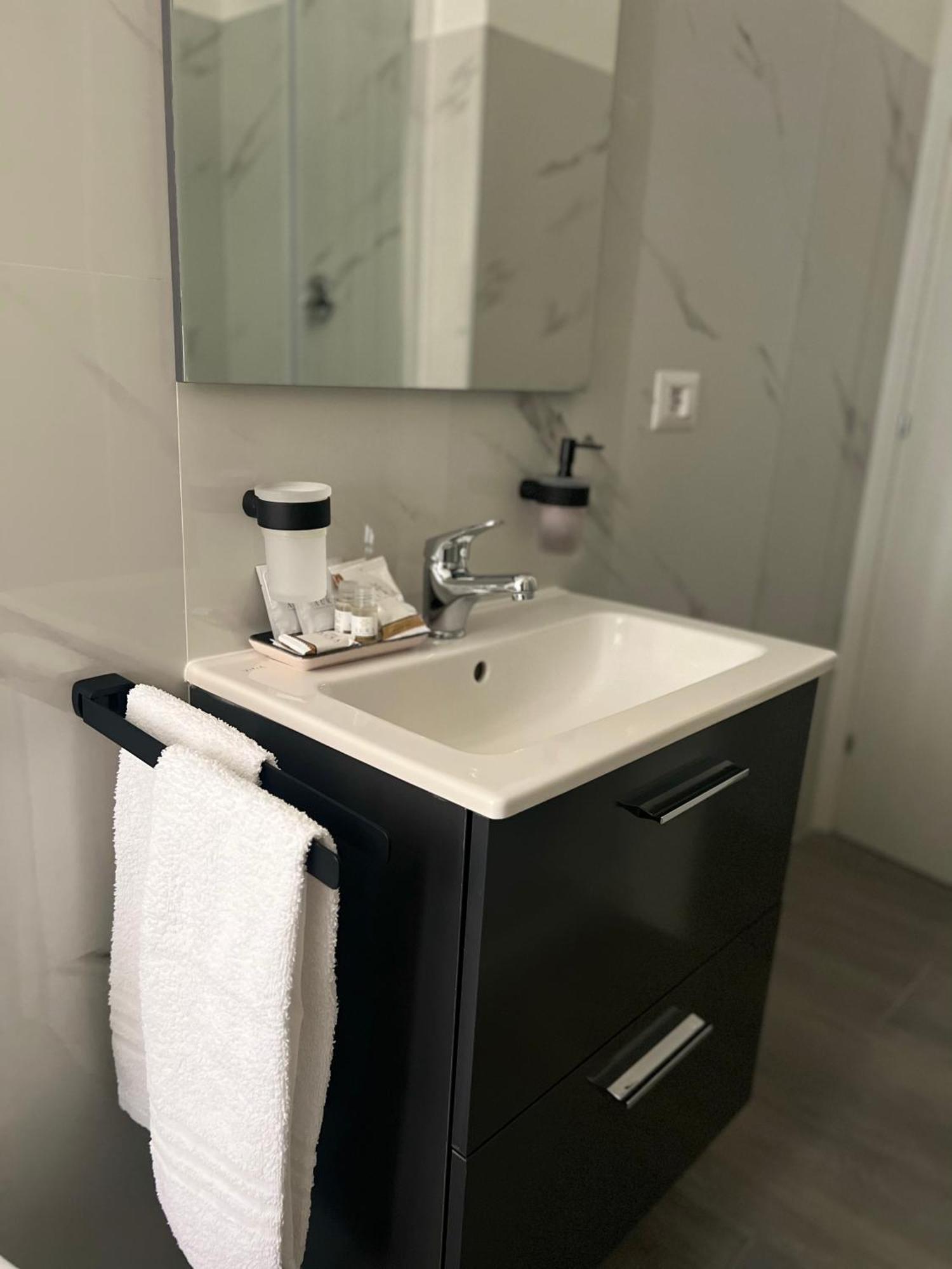 Tiburtina Flam Guest House Rome Buitenkant foto